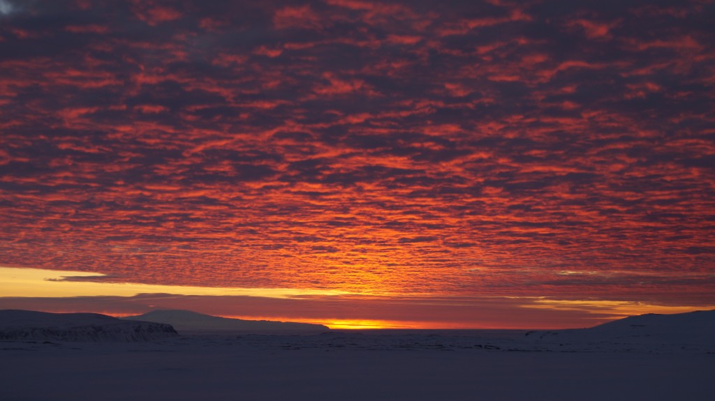 Sunset, Iceland - Shortrounds