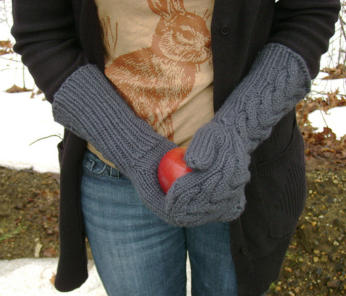 Bella's mittens - Shortrounds Knitwear