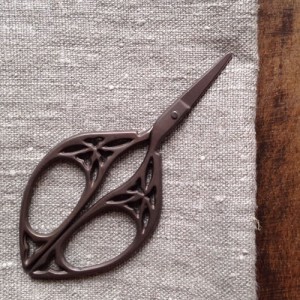 Yozo scissors antique style | Shortrounds Knitwear