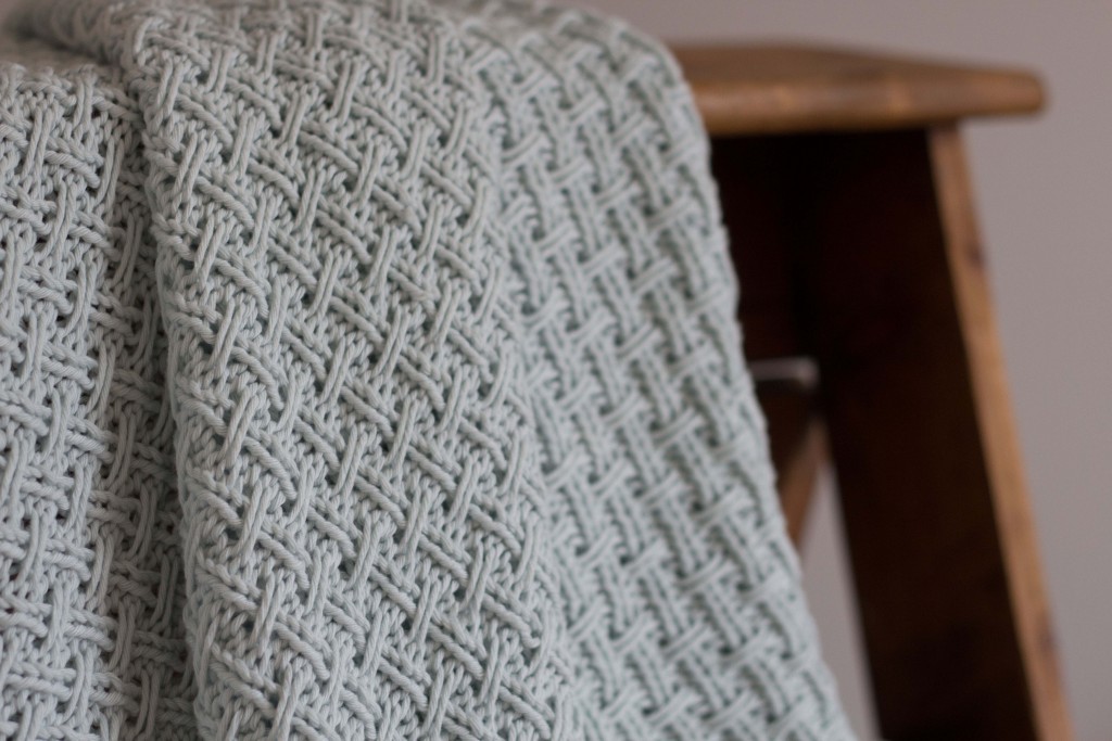 Hessian baby blanket knitting pattern | Shortrounds Knitwear