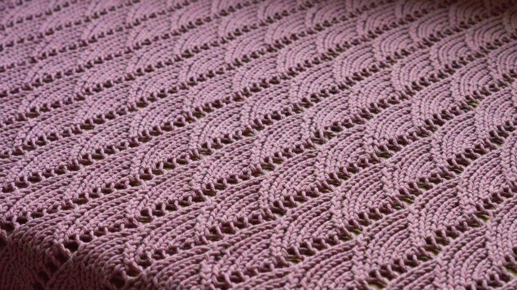 Spindrift baby blanket knitting pattern | Shortrounds Knitwear