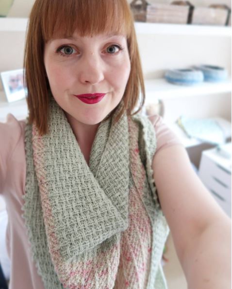 Hessian Shawl knitting pattern | Shortrounds Knitwear